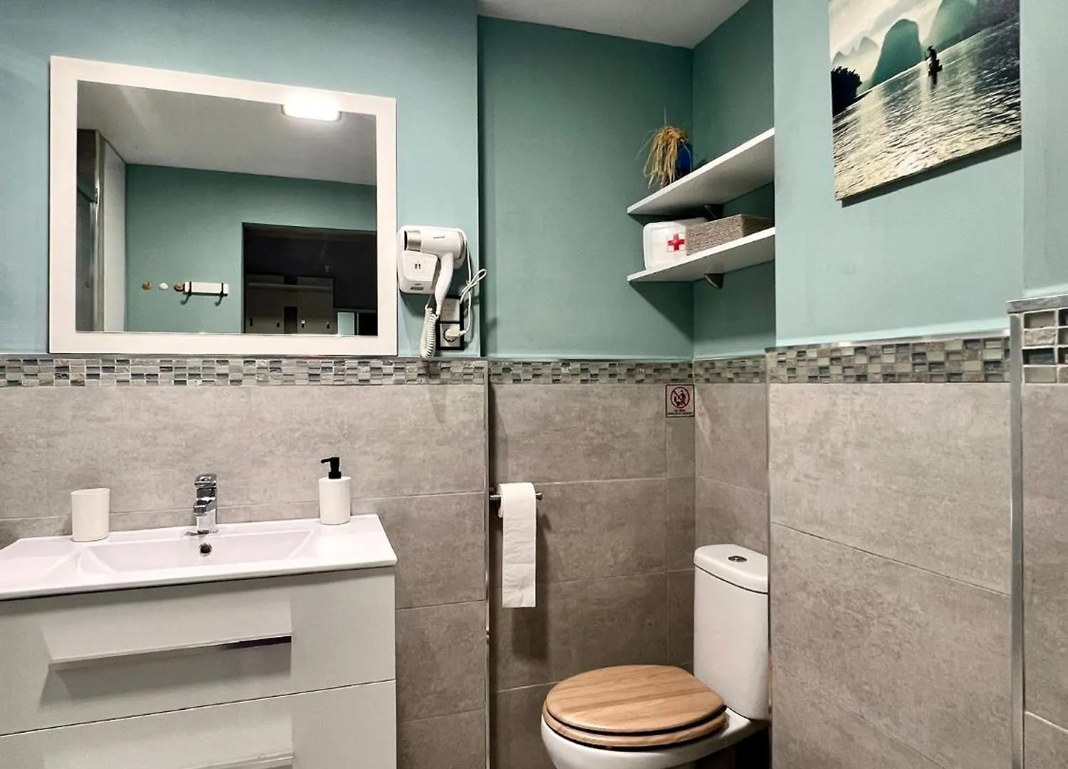 Espectacular Apartamento Junto Al Mar, Con Piscina En Malaga 0*,