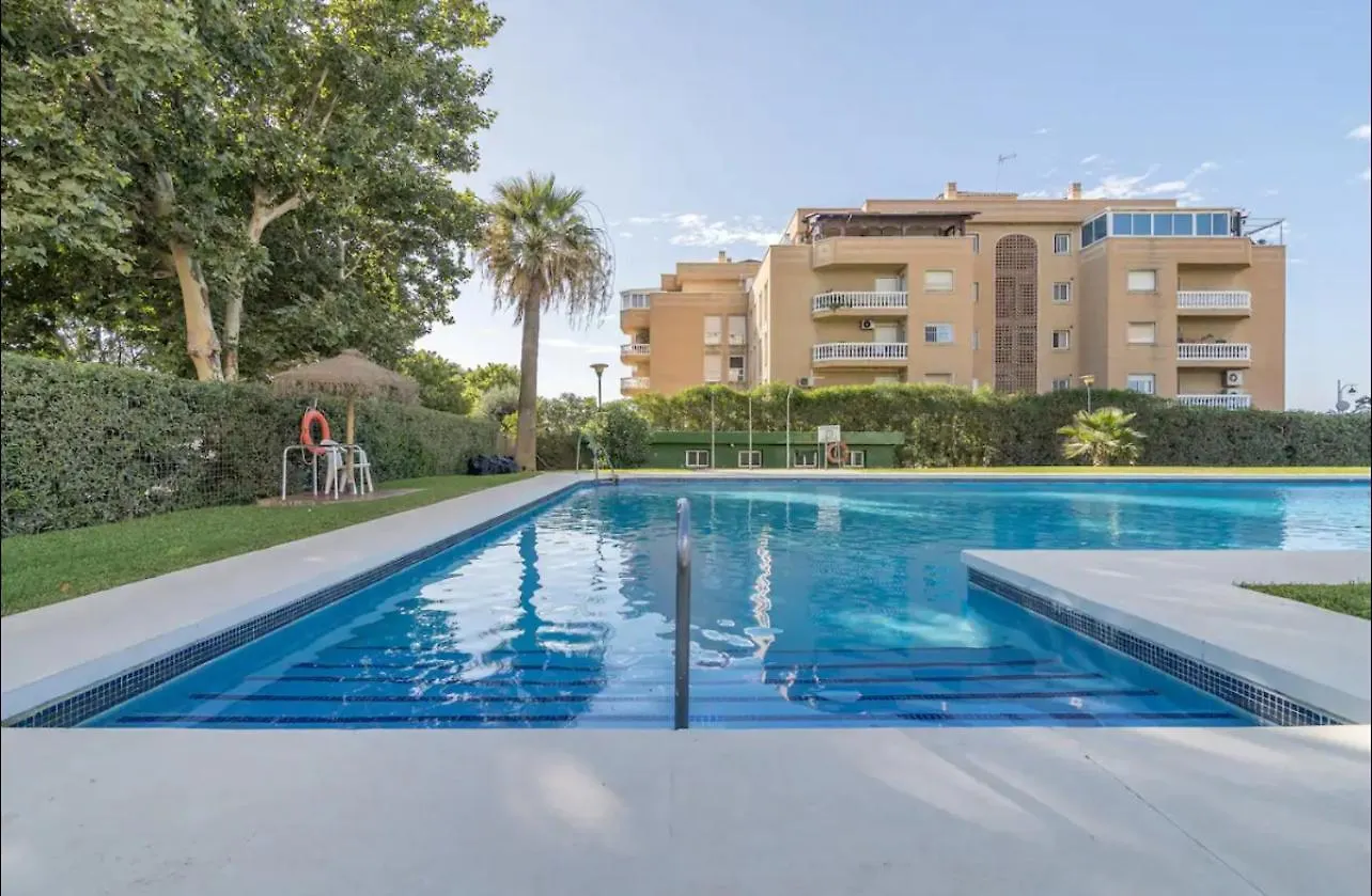 Espectacular Apartamento Junto Al Mar, Con Piscina En Malaga Apartment