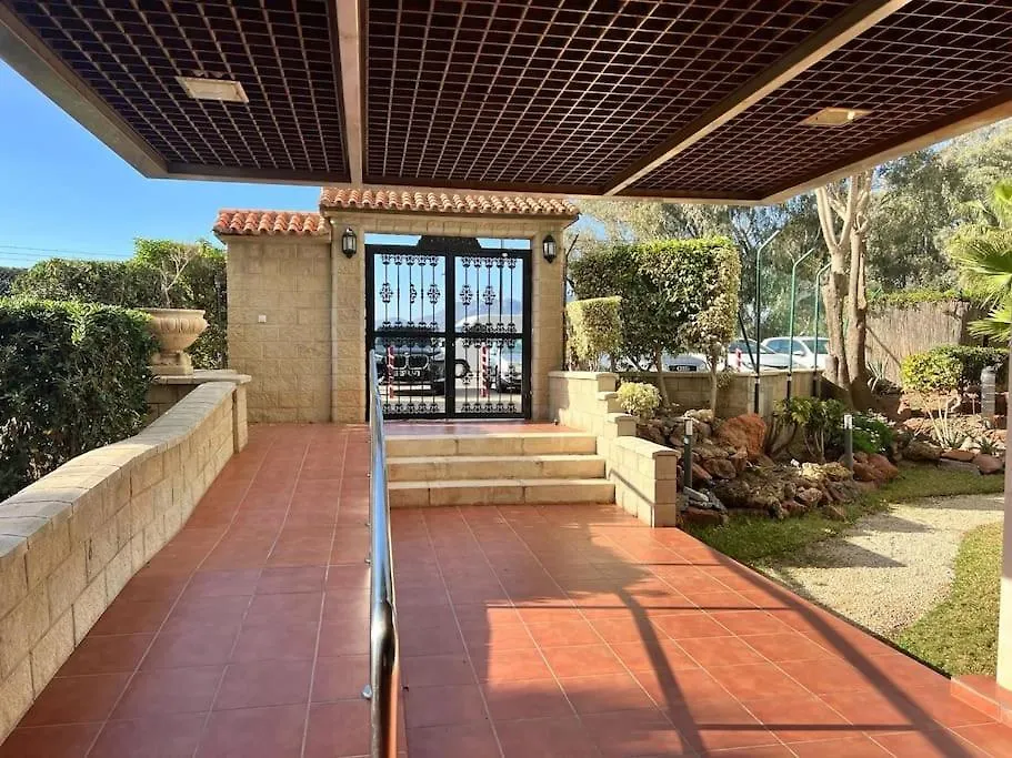 Espectacular Apartamento Junto Al Mar, Con Piscina En Malaga Apartment