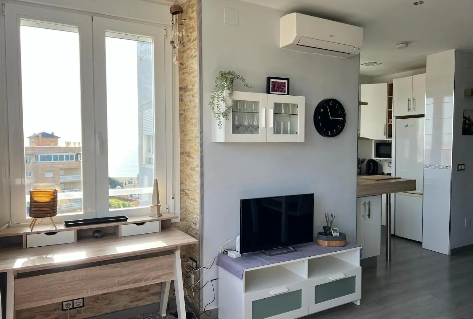 Espectacular Apartamento Junto Al Mar, Con Piscina En Malaga Apartment